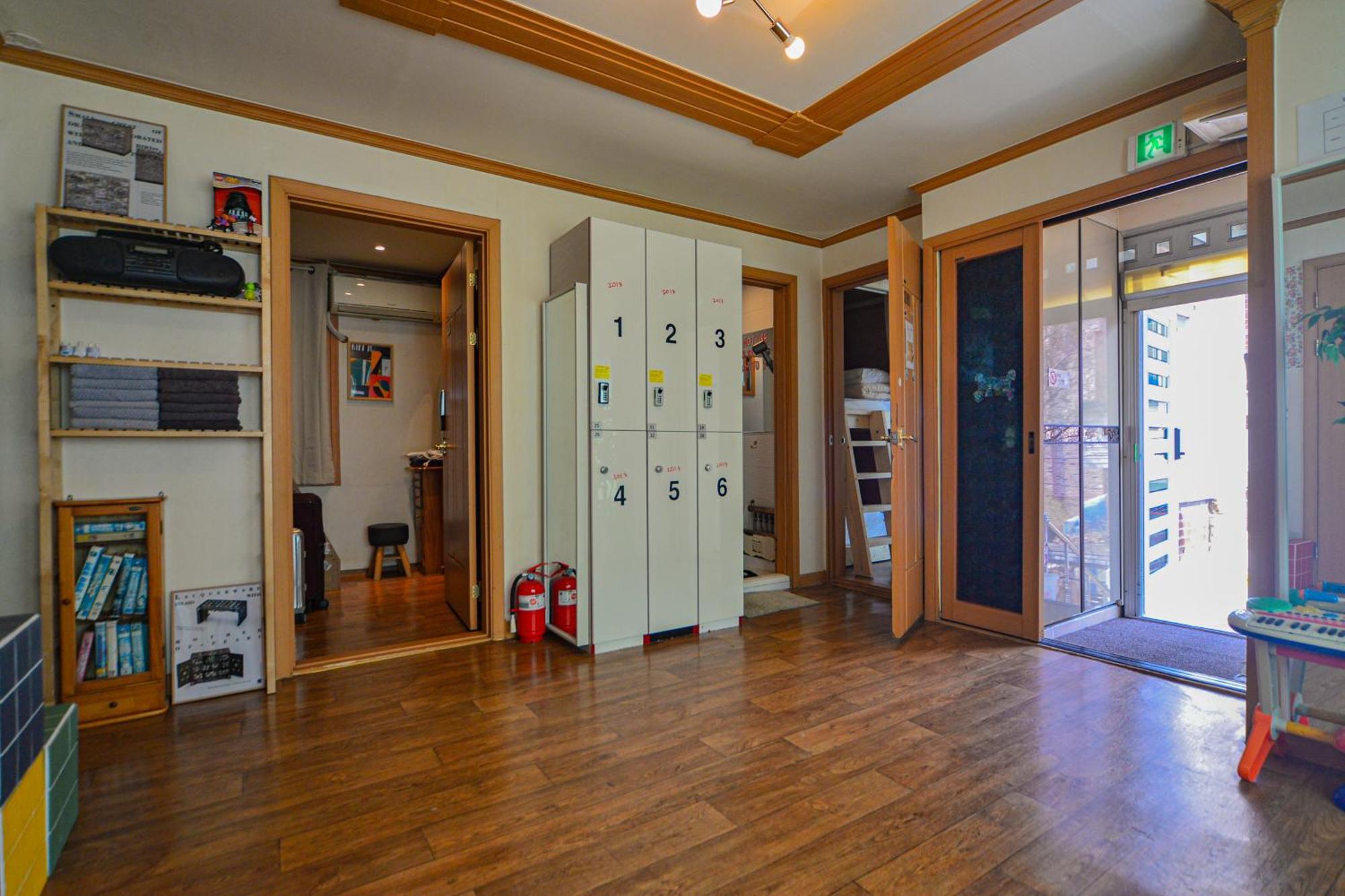 Helloworld Guesthouse Seoul Ngoại thất bức ảnh